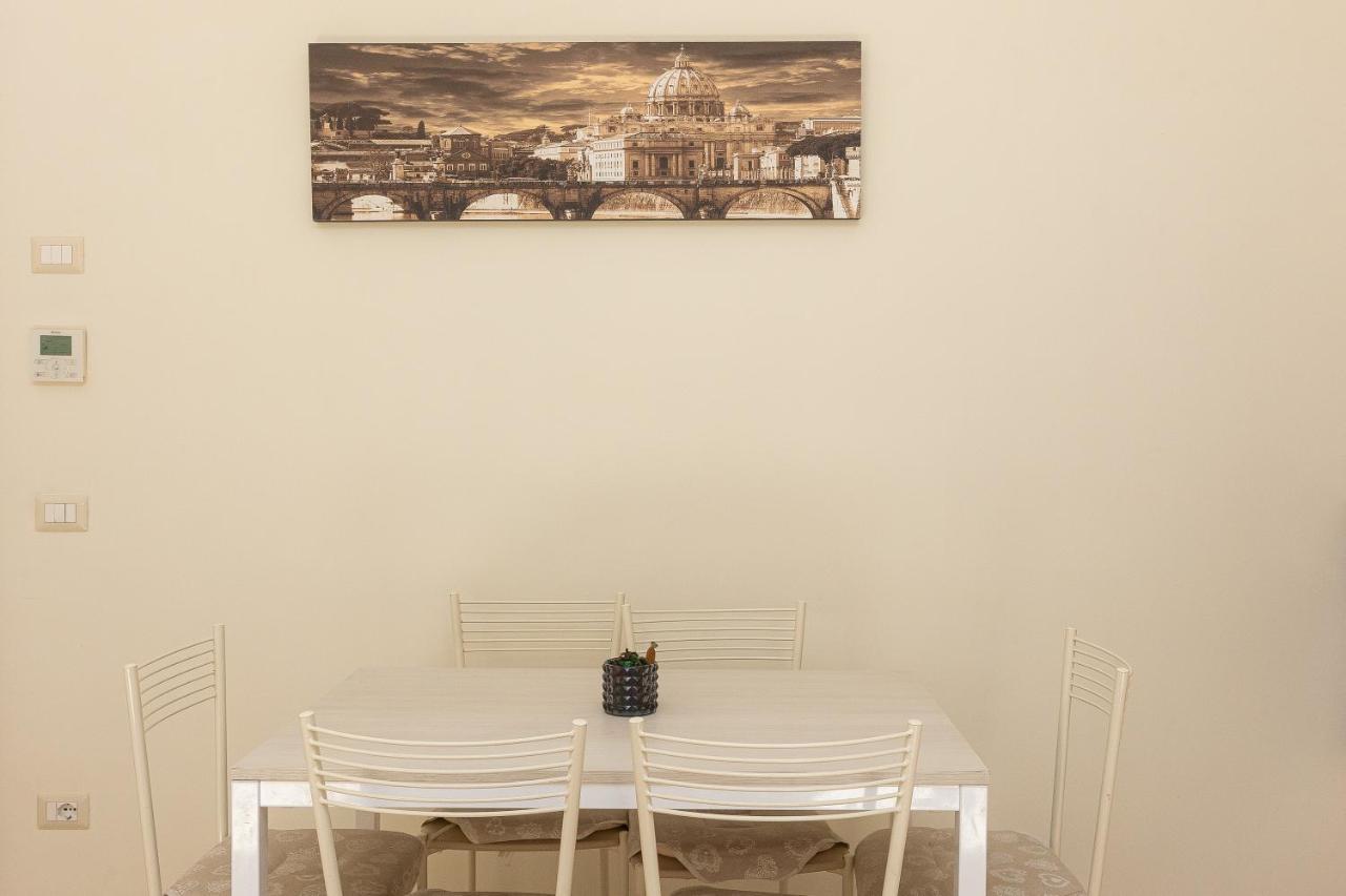 Vatican Museum By Rental In Рим Екстериор снимка